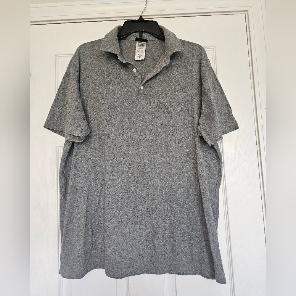 Patagonia Organic top size men XL has polo look